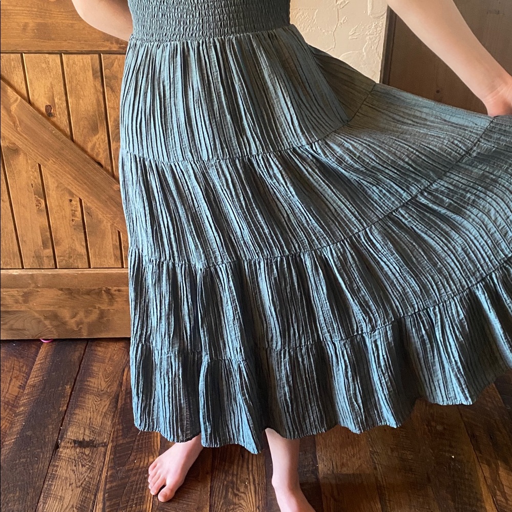 Pretty dress - Picture 4 of 6